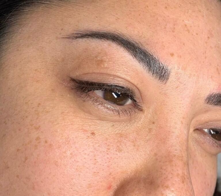 Combination brows at Ska Brows, hair strokes at the front and Ombré shading through the tail